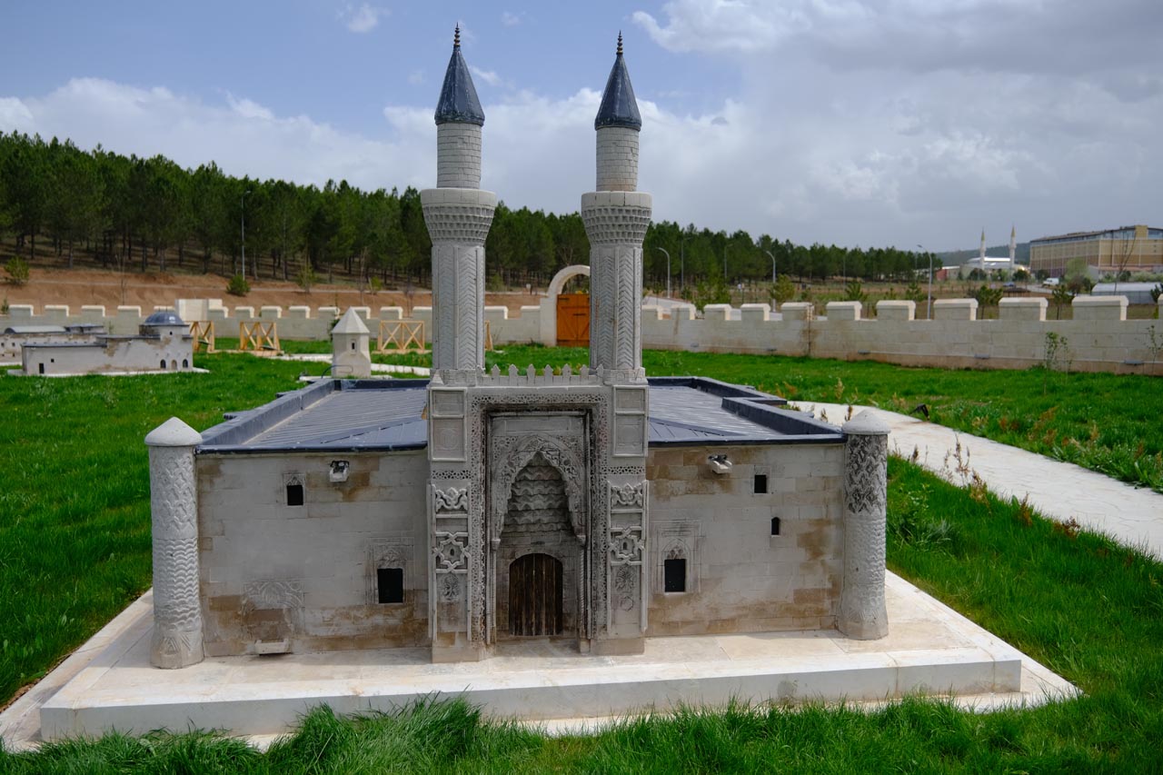 Gök Medrese